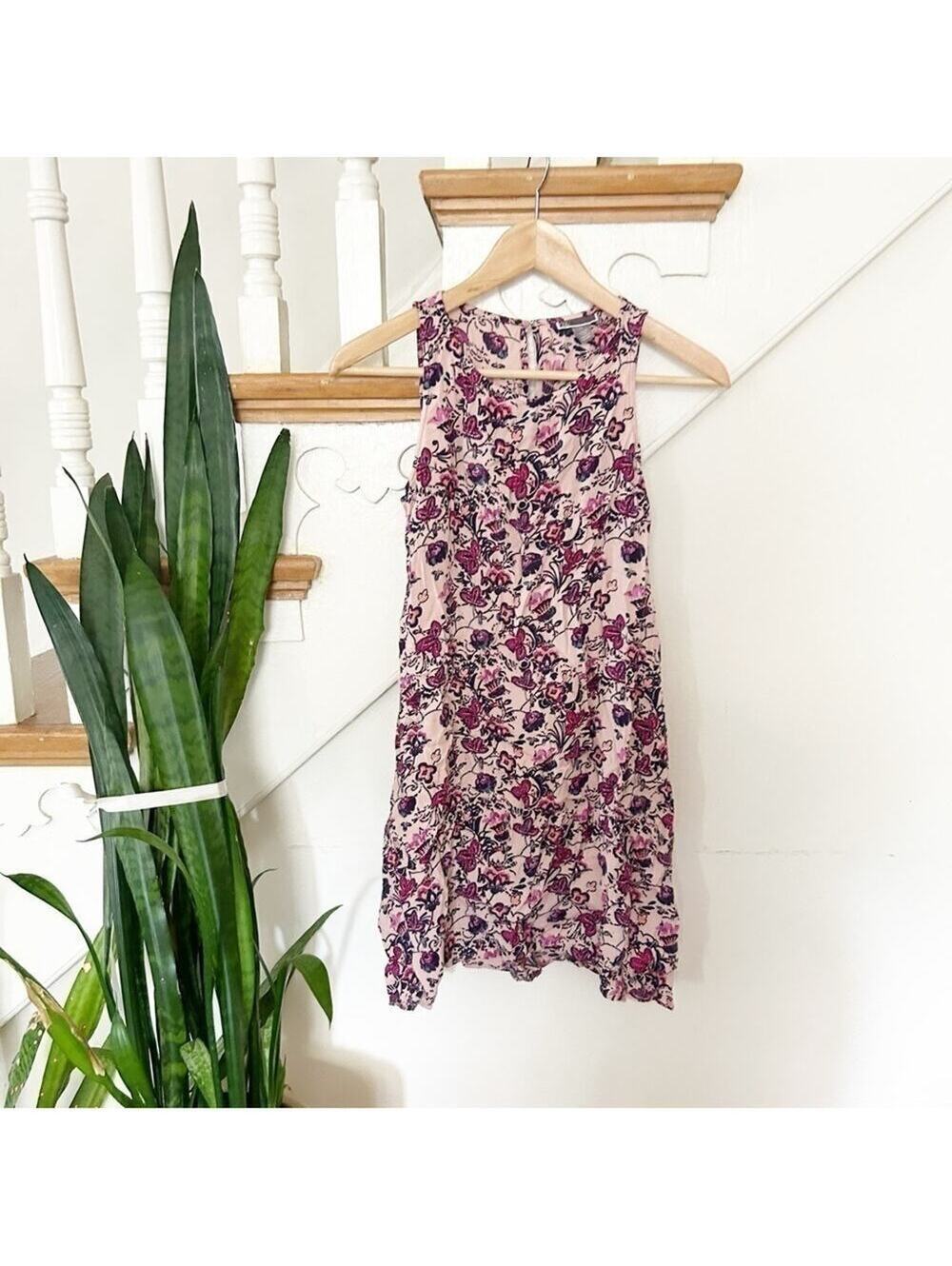 Chelsea28 sleeveless shift dress in a pink and purple floral print Casual Sz XS
